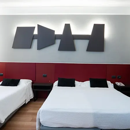 Hotell Italia 3*