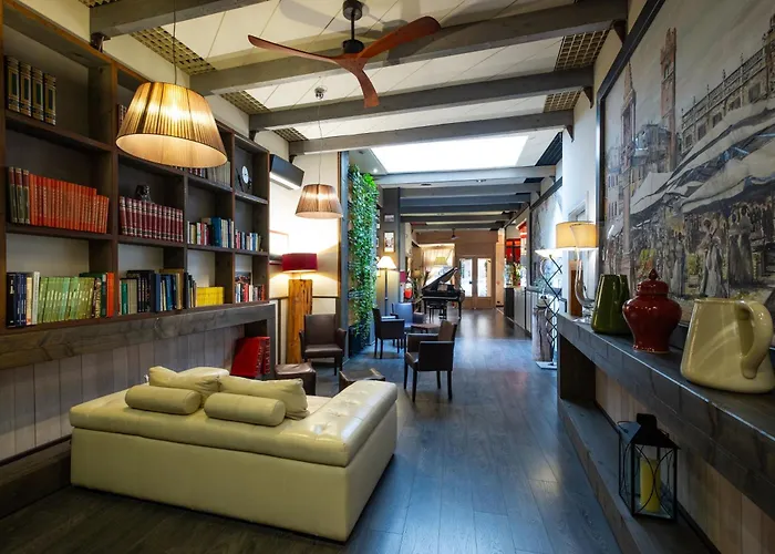 Hotel Italia 3*