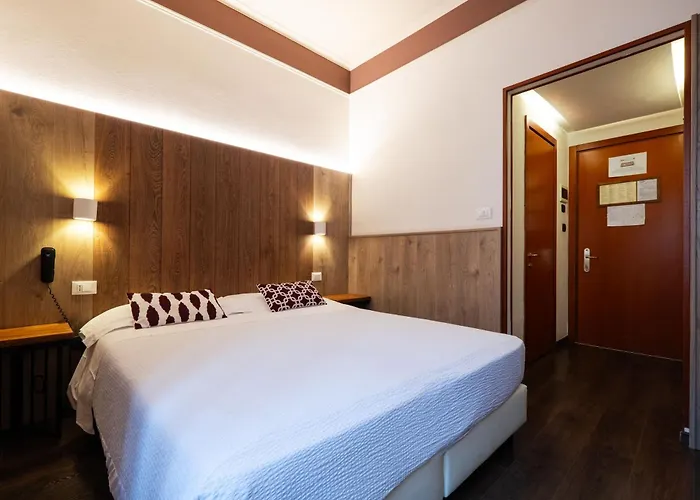Italia Szálloda 3*