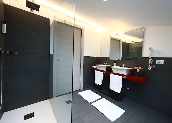 Hotel Italia 3*